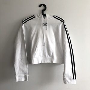 ADIDAS 3 Stripes Essentials Cropped Hoodie